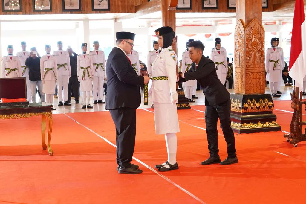 Mas Dhito Doakan Paskibraka Kabupaten Kediri Sukses Kibarkan Merah&nbsp;Putih