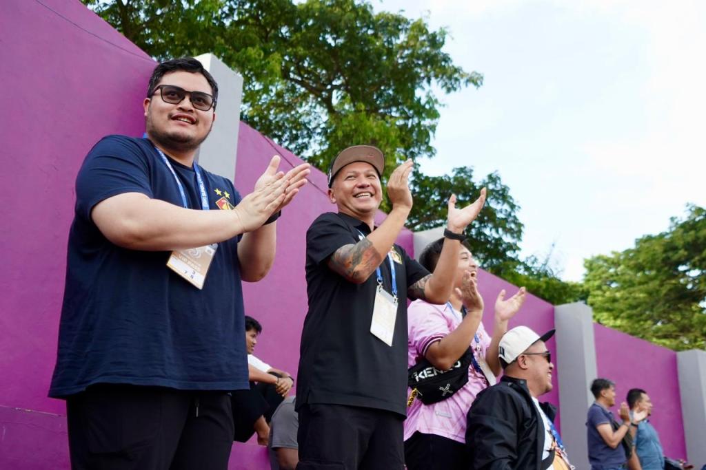 Nribun Bareng Gading Marten, Mas Dhito Berharap Persik Terus Tuai&nbsp;Kemenangan