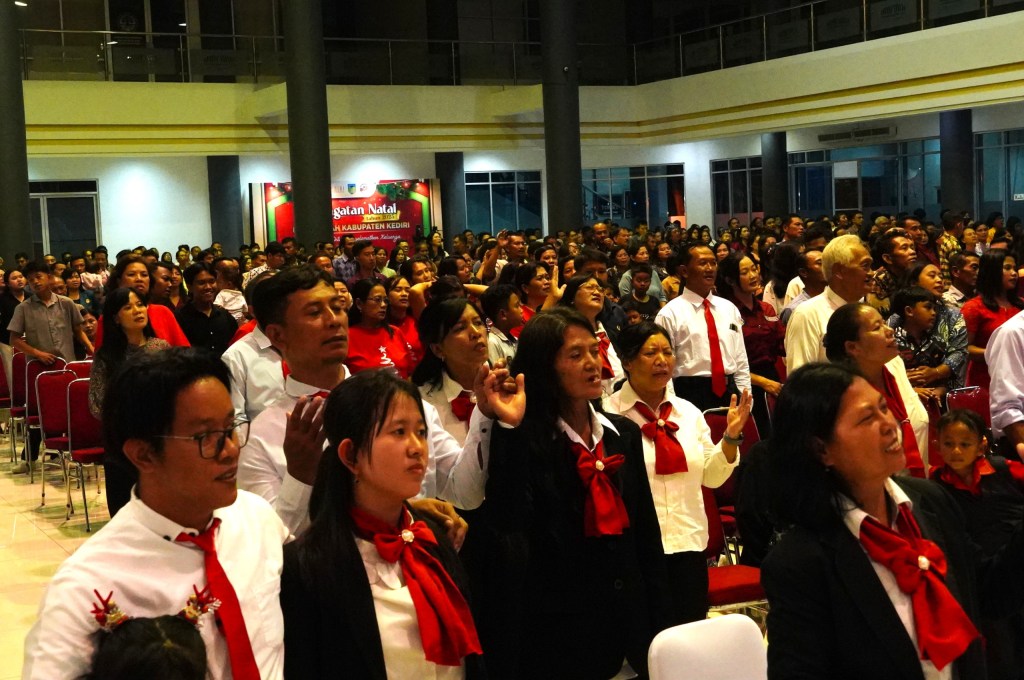 Pemkab Kediri Tekankan Penguatan Karakter dan Persatuan Keluarga pada Perayaan Natal&nbsp;2025