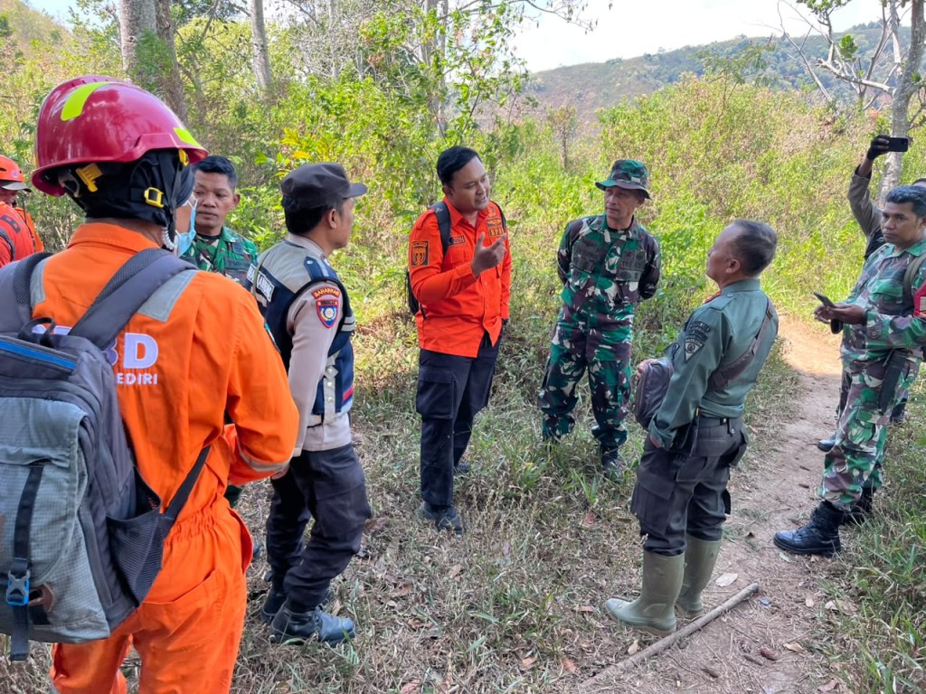 Pemkab Kediri Terjunkan Personil Pantau Dampak Kebakaran Kawasan Gunung&nbsp;Wilis